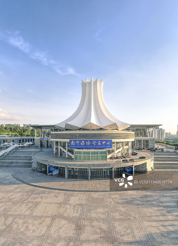 南宁地标建筑：南宁国际会展中心（中国东盟博览会举办地址）图片素材