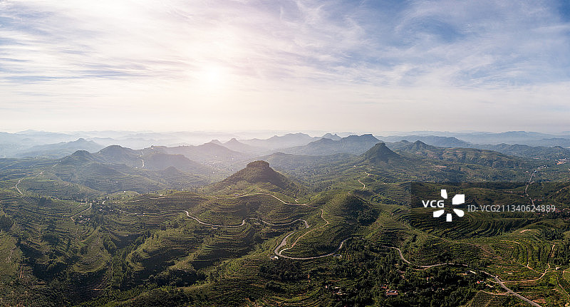 航拍山东省临沂市沂蒙山地质公园夏季风景图片素材