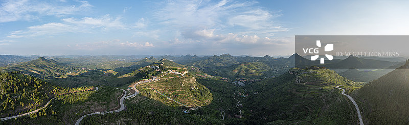 航拍山东省临沂市沂蒙山地质公园夏季风景图片素材