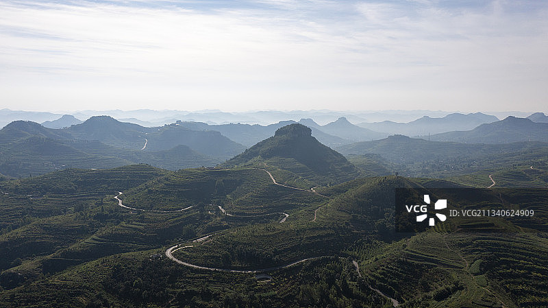 航拍山东省临沂市沂蒙山地质公园夏季风景图片素材