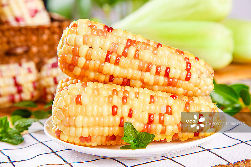 盘子里装着花玉米图片素材