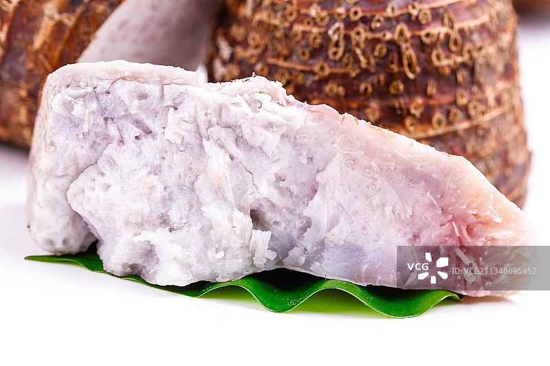 白底上的芋头果肉特写图片素材