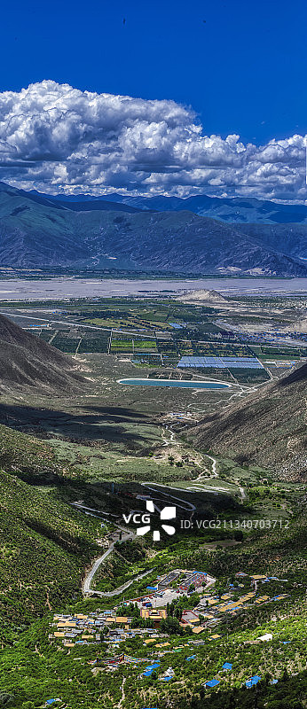 西藏自治区山南市扎囊县青朴修行地青朴寺山顶风光全景图片素材