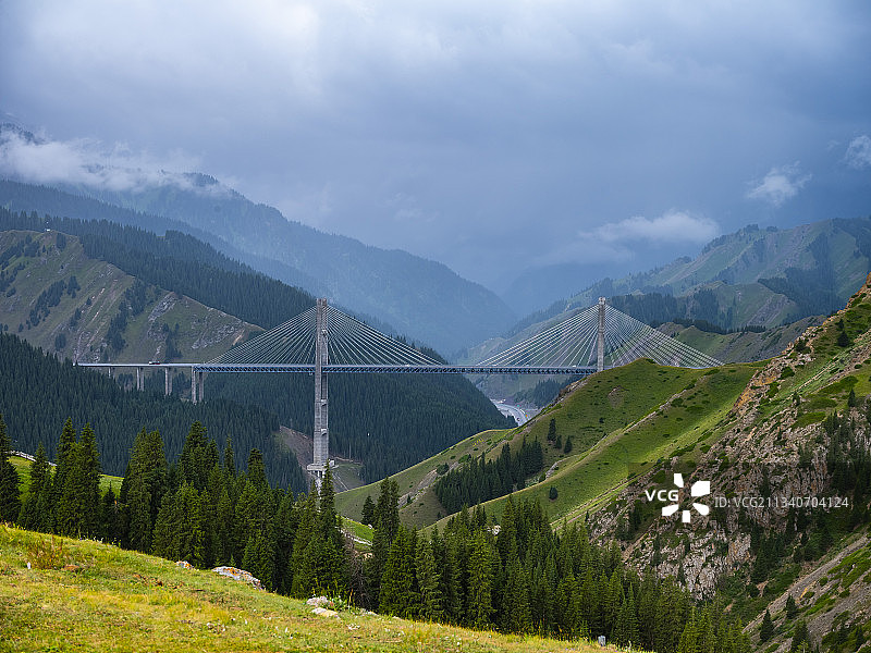 果子沟大桥图片素材