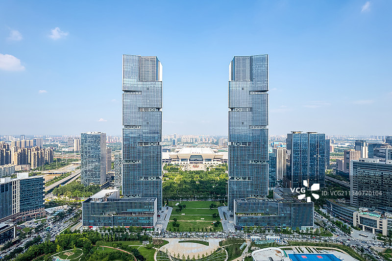 航拍中国河南省郑州市双子塔城市风光图片素材