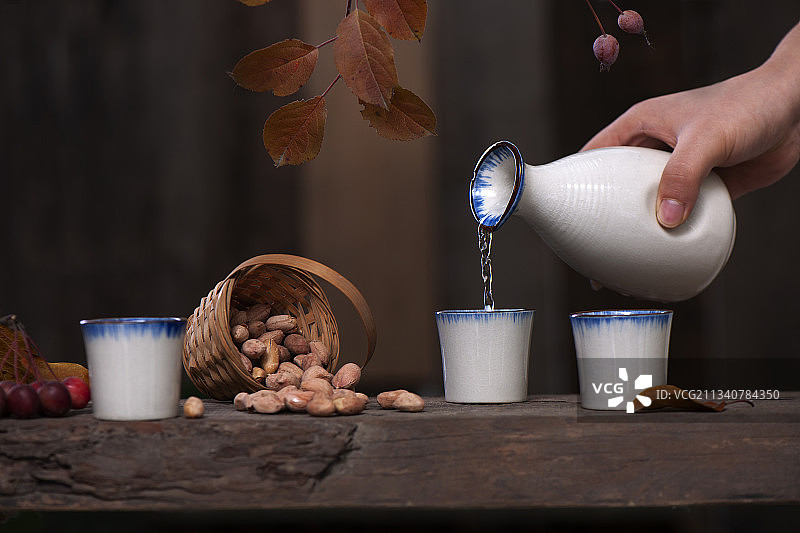 白酒分酒器图片素材