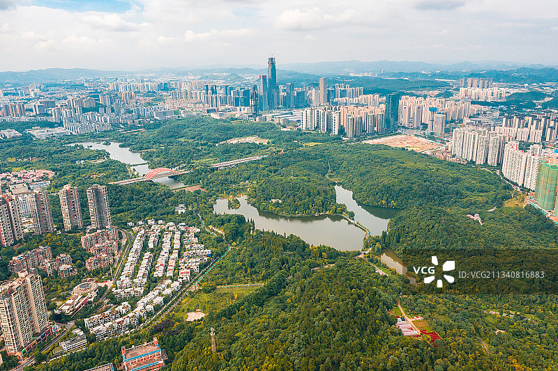 航拍贵州贵阳观山湖区城市空境图片素材