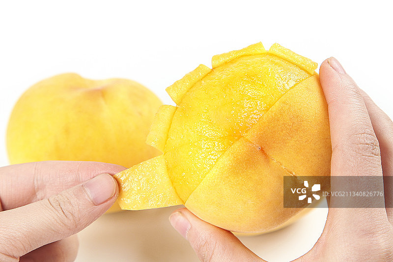 白底上的黄肉桃图片素材