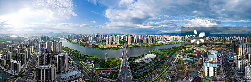 江西省赣州章江武陵大桥航拍城市风光蓉江新区滨江公园图片素材