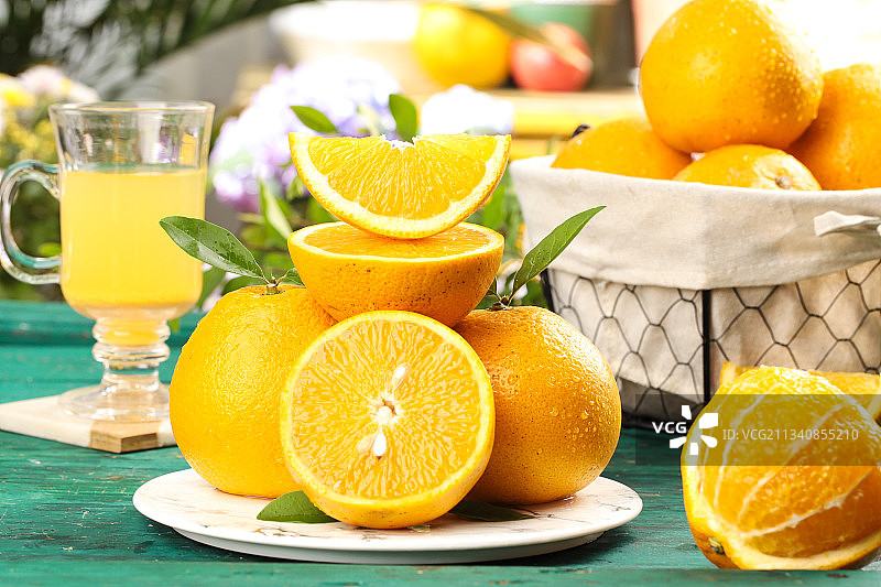 蓝底上的常山胡柚图片素材