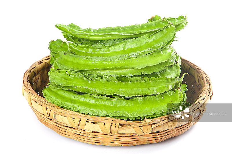 篮子里装着新鲜四角豆图片素材