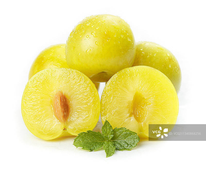 白底上的九峰山黄金奈李图片素材