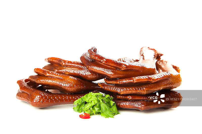 白底上放着一盘红烧鸭掌图片素材