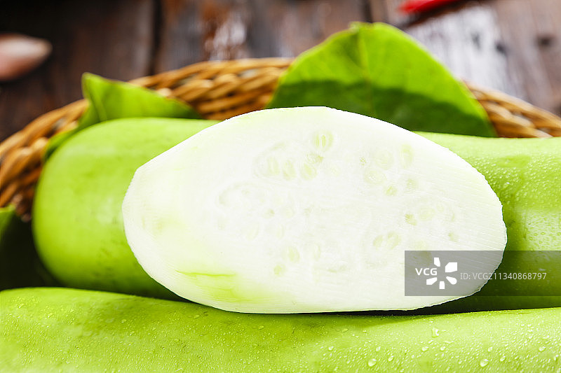 篮子里放着葫芦瓜图片素材