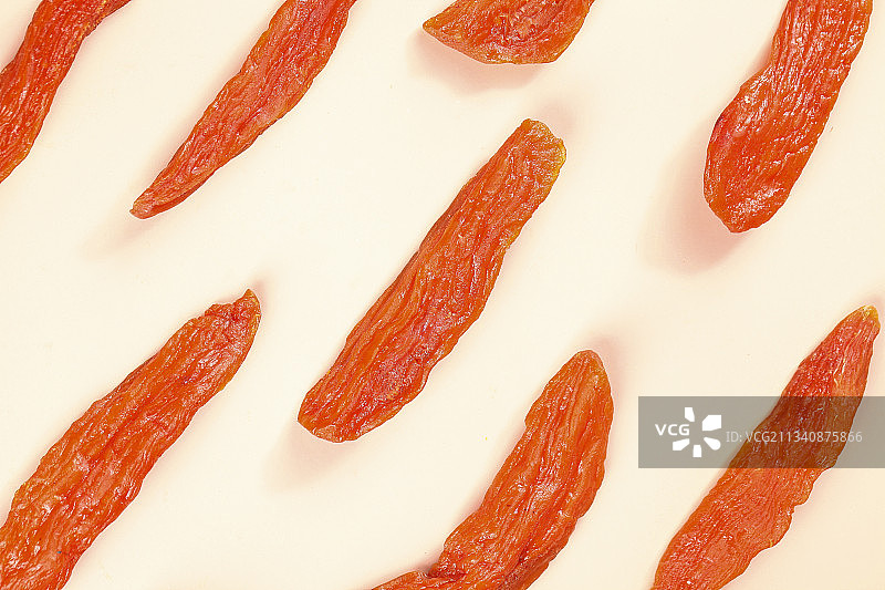 浅底上的红薯干图片素材