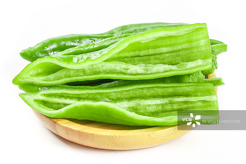 盘子里装着薄皮青椒图片素材
