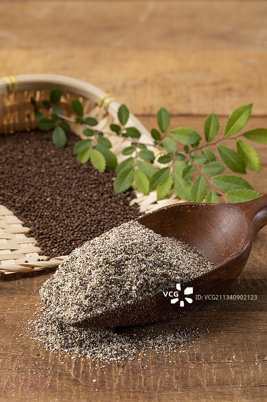 紫苏籽和紫苏籽粉图片素材