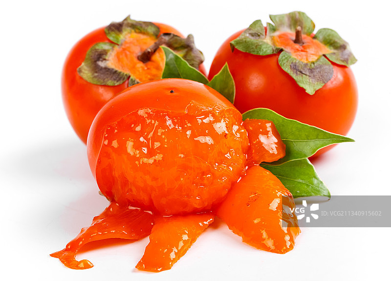 白底上放着火晶柿子图片素材