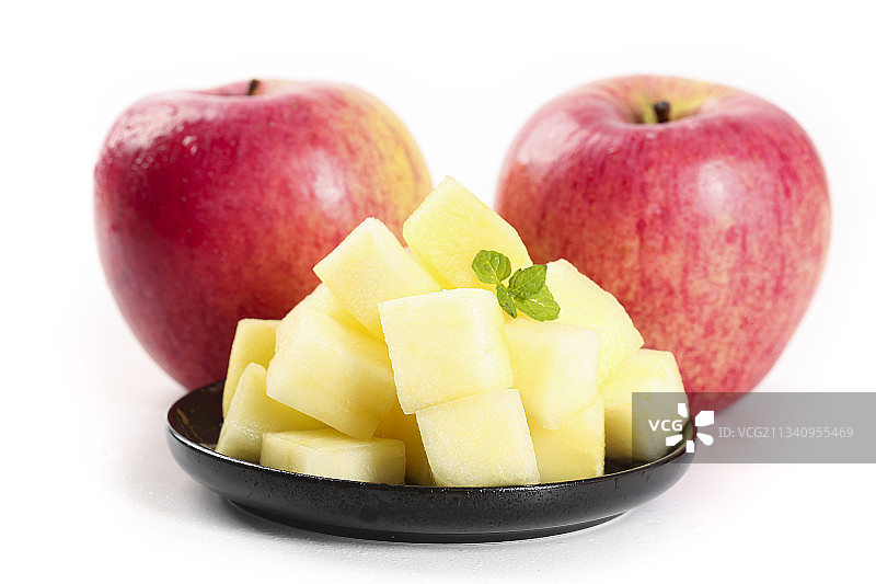 白底上的烟台红富士苹果图片素材