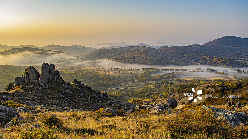 《爱在故乡》——大美蛮汉山图片素材
