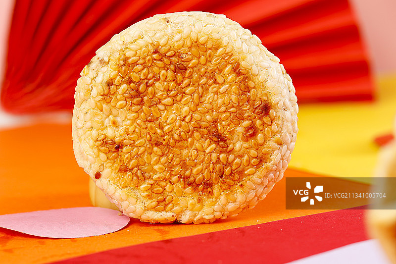 彩底上的手工芝麻饼图片素材