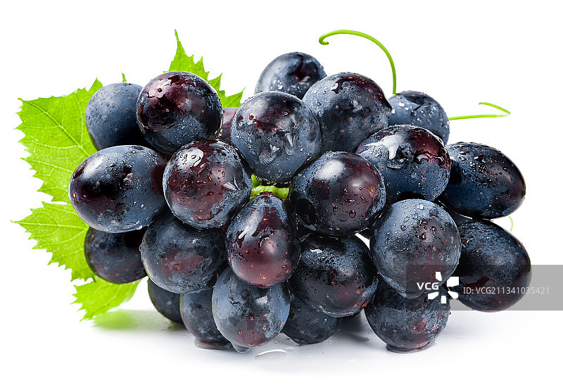 白底上的夏黑葡萄图片素材