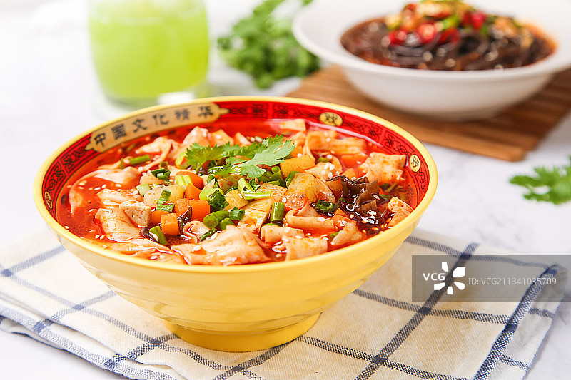 碗里装着臊子面图片素材
