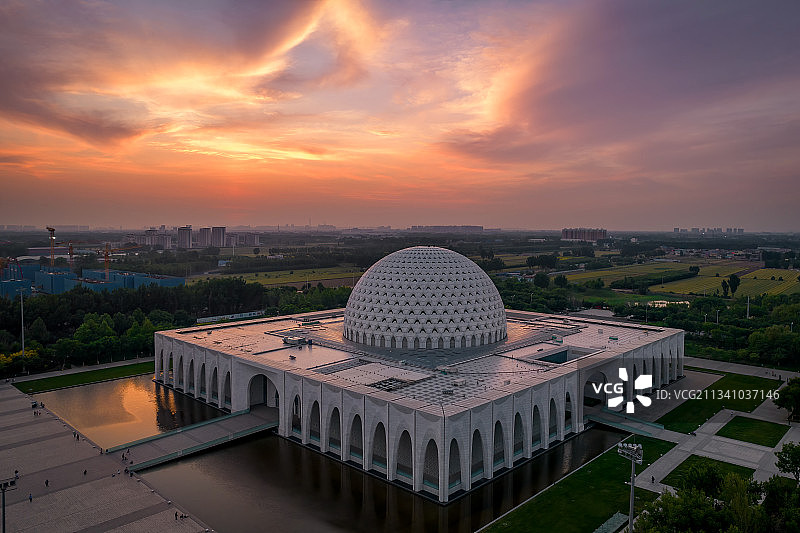 河北廊坊大厂民族宫火烧云图片素材