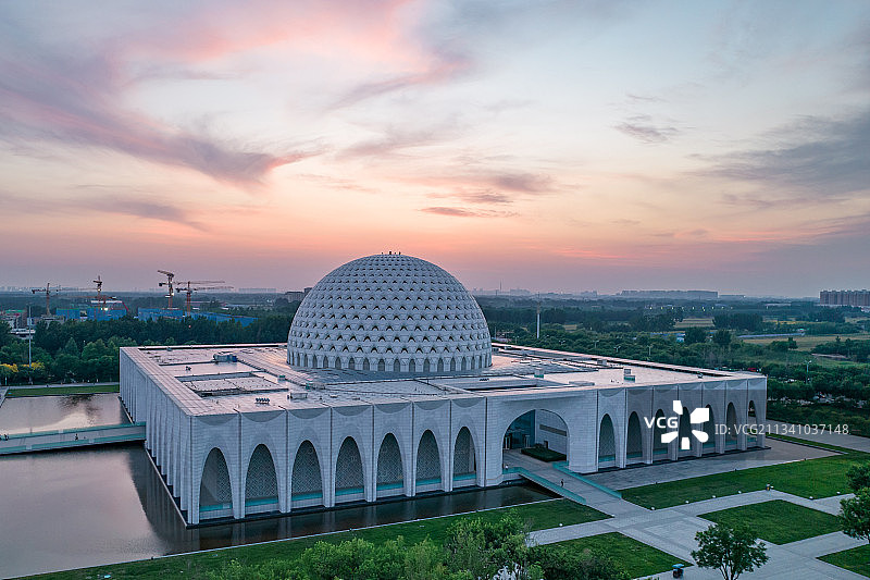 河北廊坊大厂民族宫火烧云图片素材