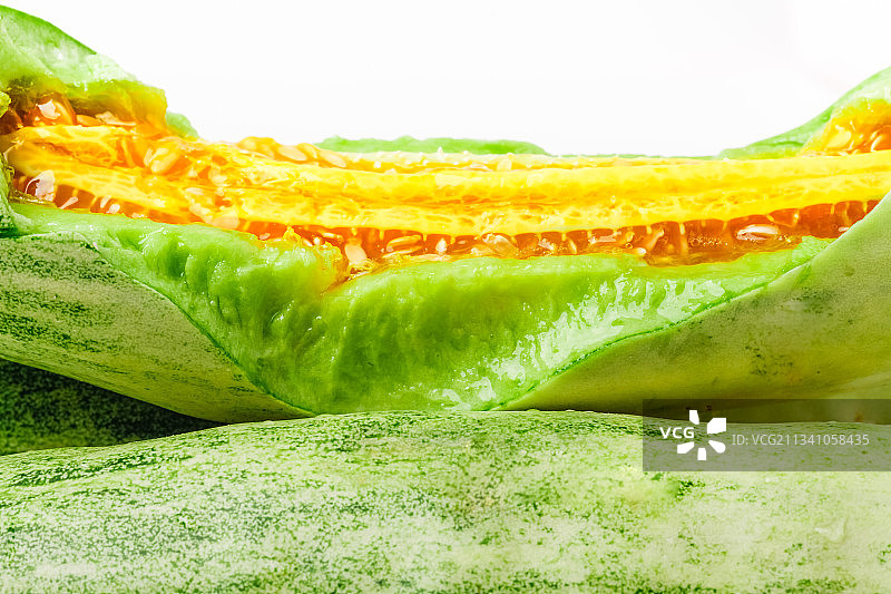 白底上摆放着羊角蜜图片素材