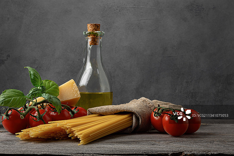 餐桌上食物的特写图片素材