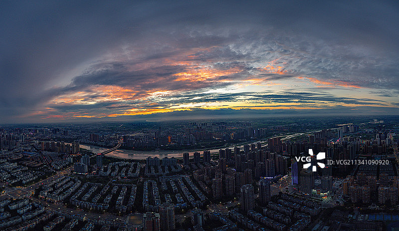 航拍四川省德阳市晚霞全景图片素材