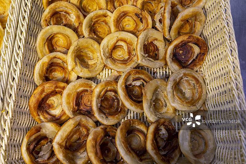 山东省济南市芙蓉街小吃：油璇（油旋）图片素材