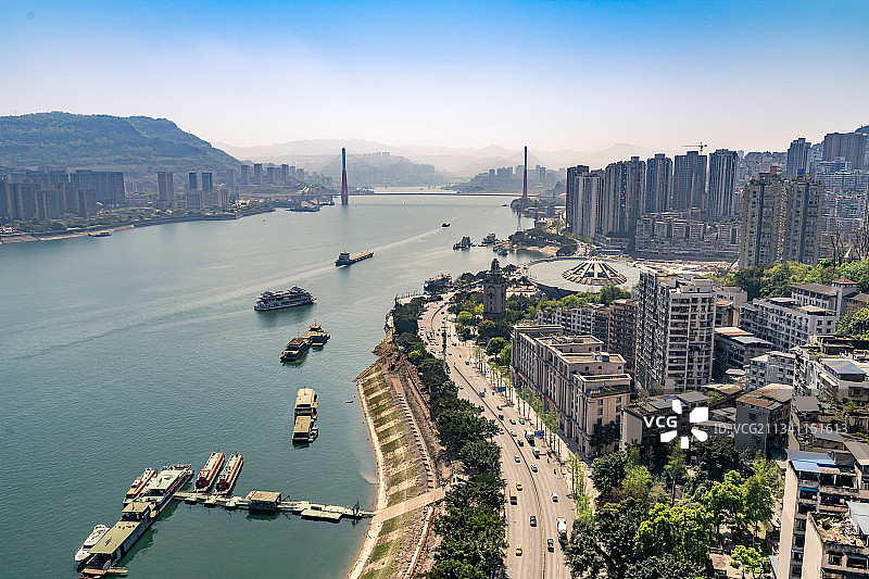 俯瞰蓝天下的平湖万州江景图片素材