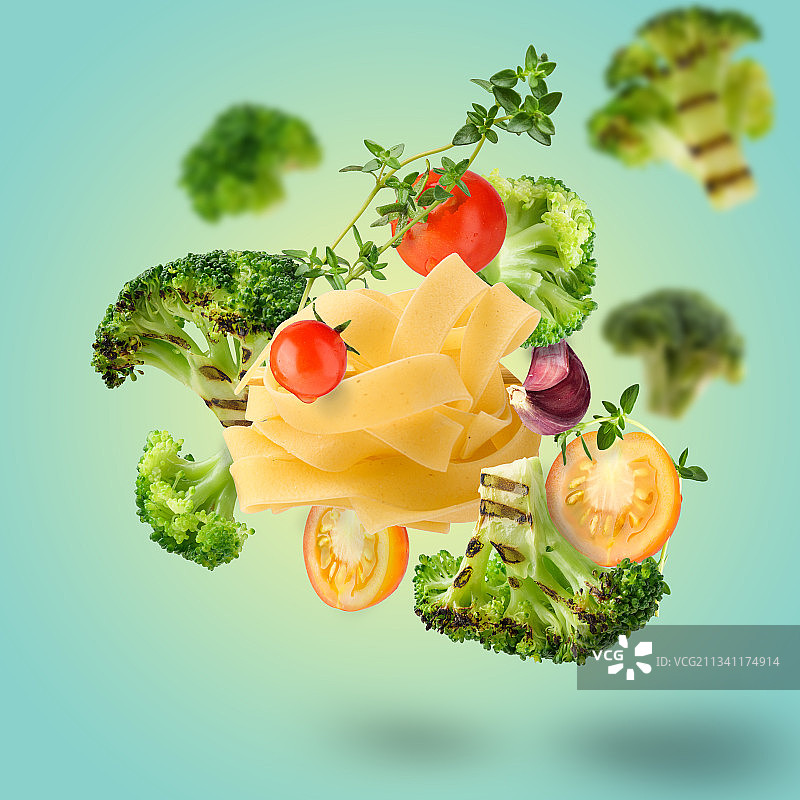 蓝色背景美食特写图片素材