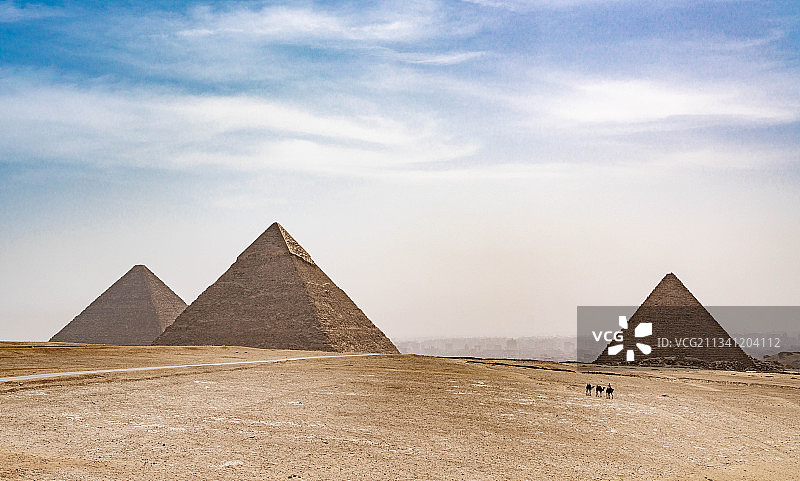 埃及金字塔古老的建筑风貌图片素材