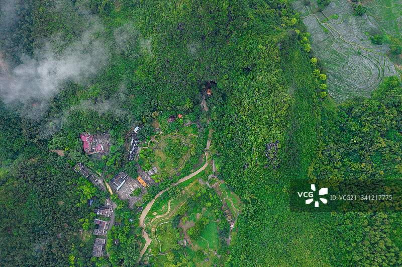 雨后的凌霄岩广东省阳江市图片素材