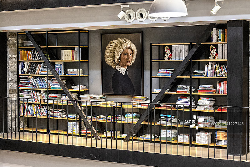 书店一角（摄于上海ZiWU誌屋檐书店）图片素材