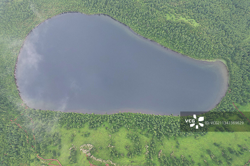 航拍驼峰岭天池图片素材