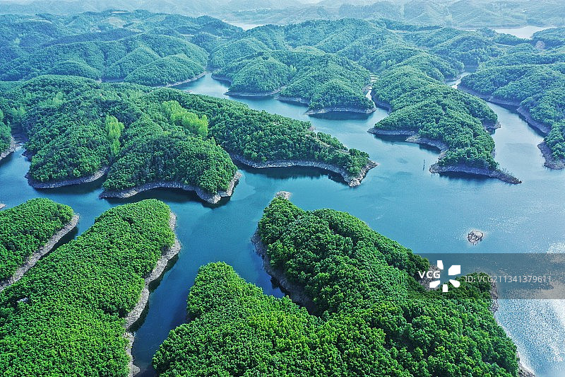 丹江水库绿色岛屿图片素材