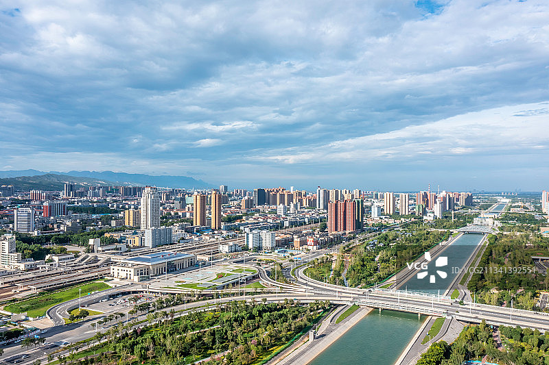 中国河南省焦作市夏季南水北调都市风光图片素材