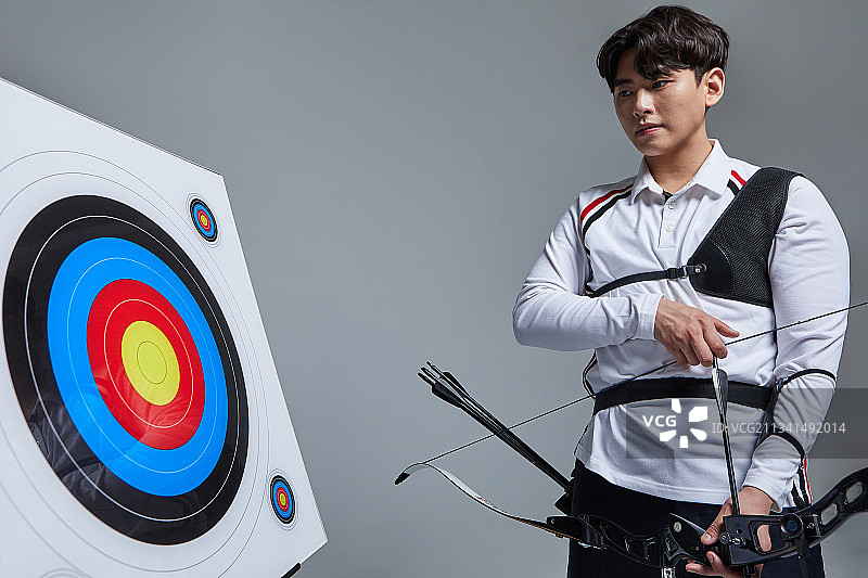 射箭、运动、胜利、比赛、箭头、弓、运动员、竞赛、专注图片素材