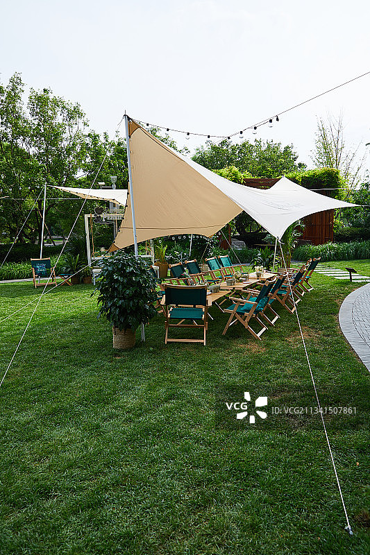 户外露营聚会图片素材