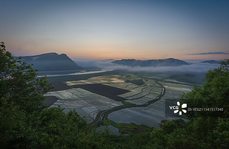 东村黎明图片素材
