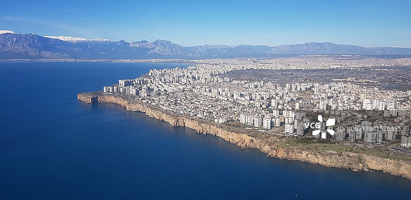 土耳其安塔利亚城镇海景高角度视图图片素材