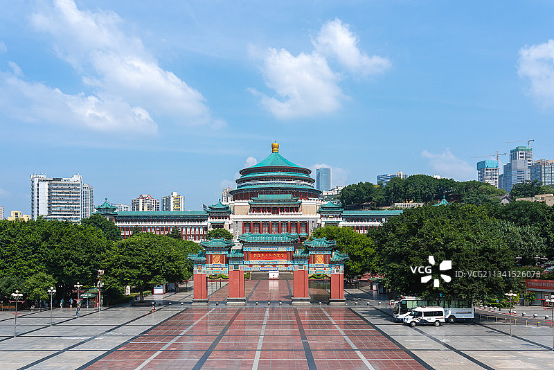 重庆市人民大礼堂天白云图片素材