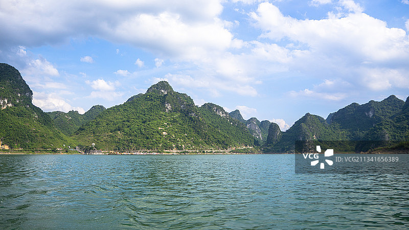 广西南宁上林县大龙湖景区的沿岸风光图片素材