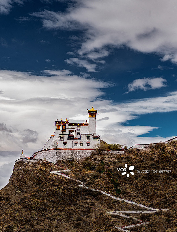 西藏历史上第一座宫殿——雍布拉康图片素材