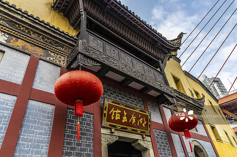坐落于重庆渝中区的湖广会馆大门图片素材