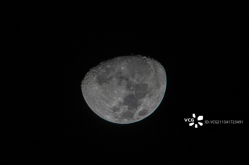 亏凸月图片素材